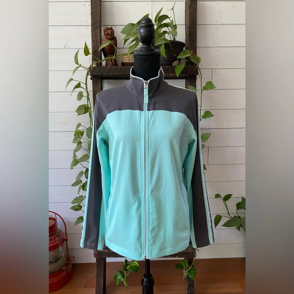 Made for Life: Sporty Mint Green and Gray Ski Jacket with Performance Material